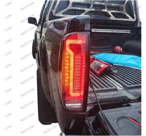 Pilotos Traseros Ahumados LED Nissan Navara D40 2005-2015 - WildTT