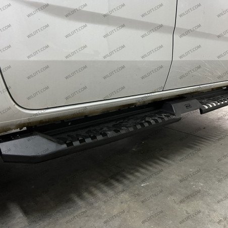 Sidesteps Wild Off-Road Toyota Hilux DC 2005-2015 - WildTT