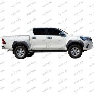 Aletines Invincible Style Toyota Hilux DC 2016-2020 - WildTT