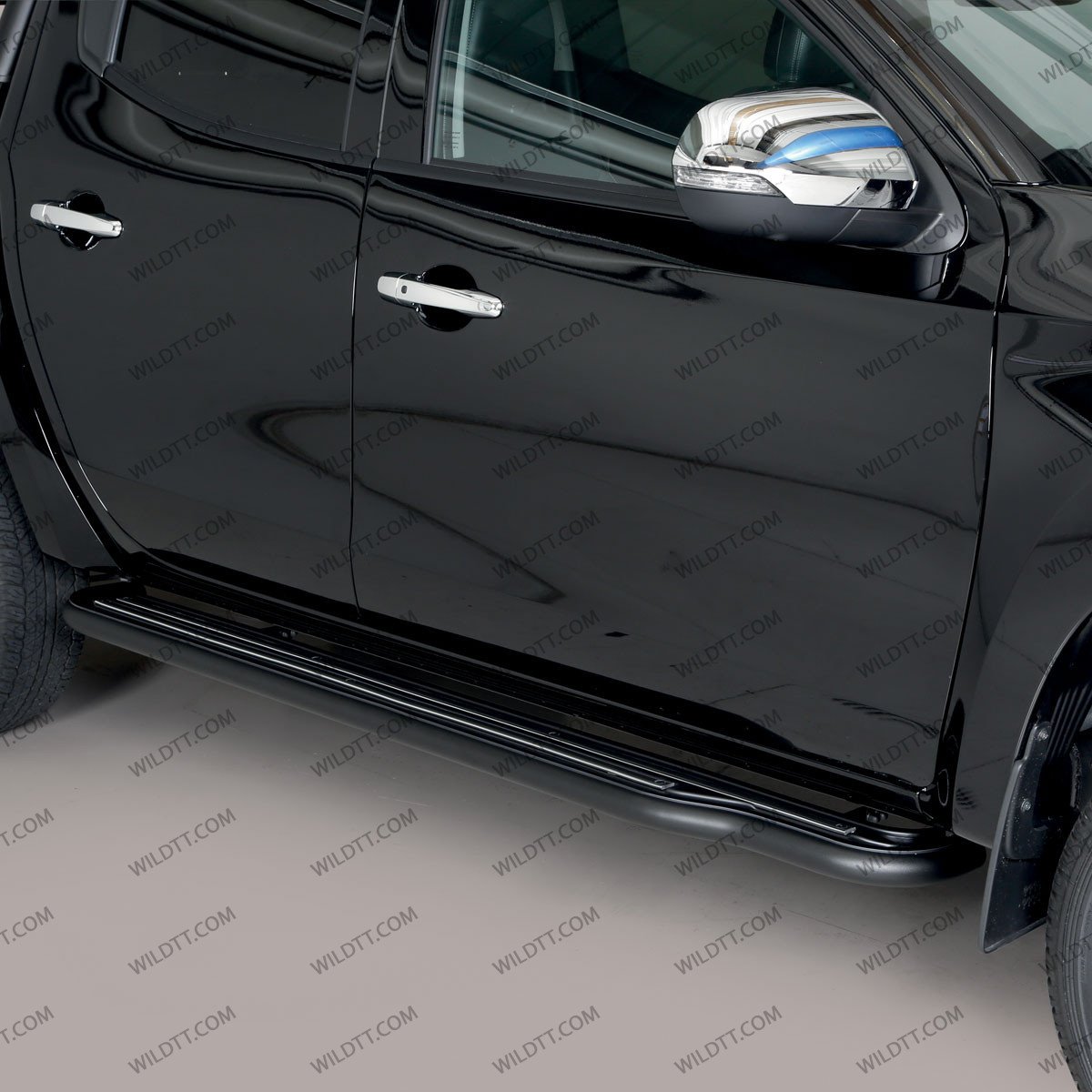 Marche Pieds Inox Avec Plate-forme Mitsubishi L200 CC 2015-2021 - WildTT