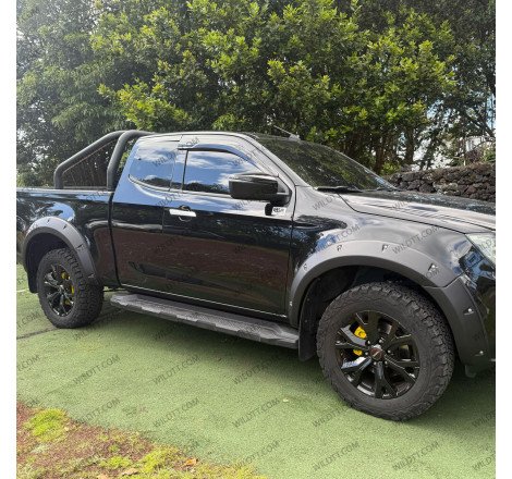 Kotflügelverbreiterungen OFF-Road Isuzu D-Max DC 2020-2024 - WildTT