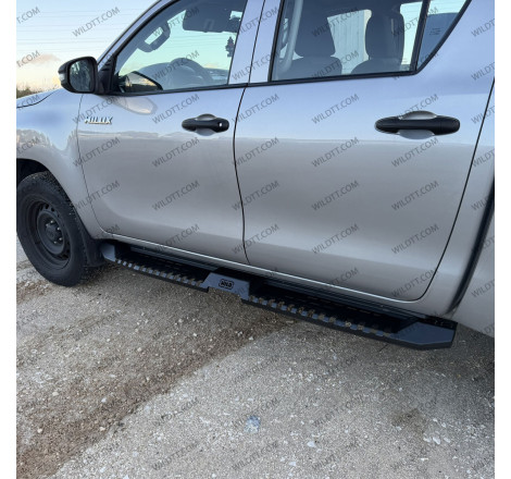 Estriberas Wild Off-Road Toyota Hilux DC 2016-2026 - WildTT