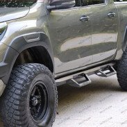 Marche Pieds Wild Avec Step Toyota Hilux DC 2016+ - WildTT
