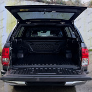 Hardtop Carryboy S560 C/ Janelas Toyota Hilux DC 2016-2026 - WildTT