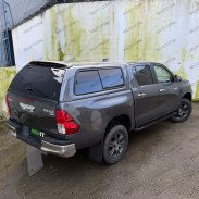 Hardtop Carryboy S560 C/ Janelas Toyota Hilux DC 2015+ - WildTT