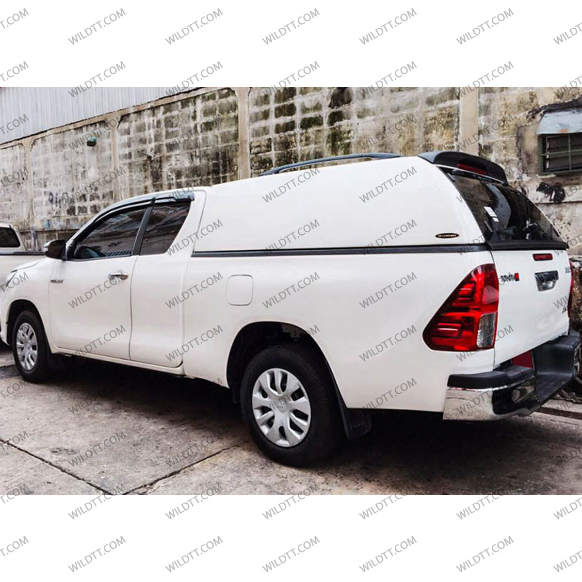 Hardtop Carryboy S560 S/ Janelas Toyota Hilux EC 2016-2026 - WildTT