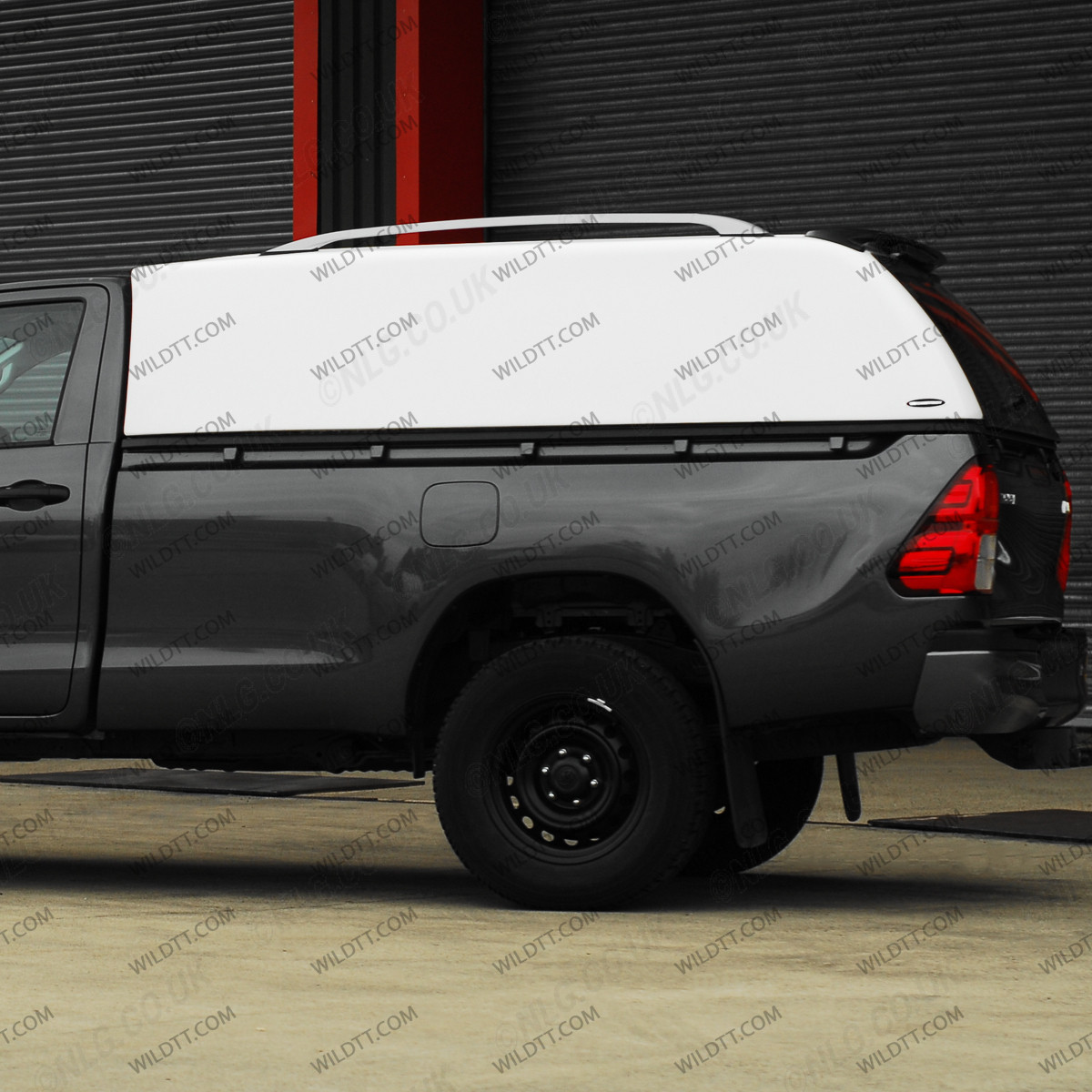 Hardtop Carryboy S560 Sans Fenêtres Toyota Hilux SC 2016-2026 - WildTT