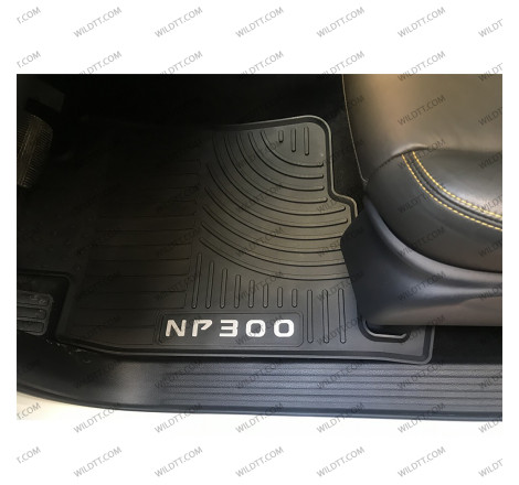 Tapis en Caoutchouc OEM Nissan Navara NP300 DC 2016-2021 - WildTT