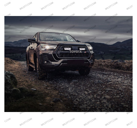 Lazer Triple-R LED LightBar für Kühlergrill Toyota Hilux GR Sport 2023+ - WildTT