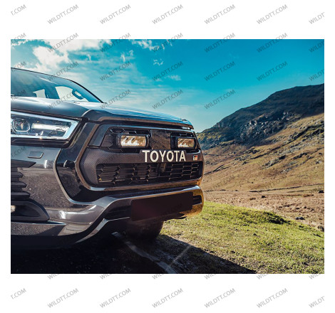 Lazer Triple-R LED LightBar für Kühlergrill Toyota Hilux GR Sport 2023+ - WildTT