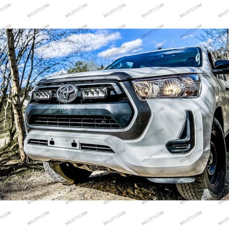 Barra LED Lazer Triple-R P/ Rejilla del Radiador Toyota Hilux 2020+ - WildTT