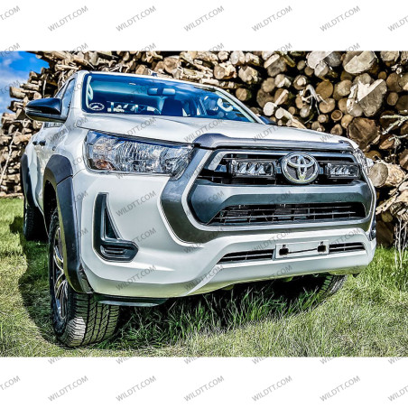 Barra LED Lazer Triple-R P/ Grelha Radiador Toyota Hilux 2020+ - WildTT