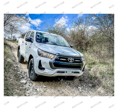 Lazer Linear LED LightBar für Kühlergrill Toyota Hilux 2020-2026 - WildTT