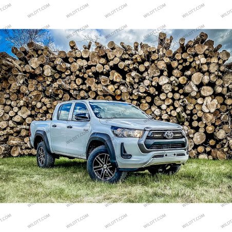 Barra LED Lazer Linear P/ Griglia Radiatore Toyota Hilux 2020-2026 - WildTT