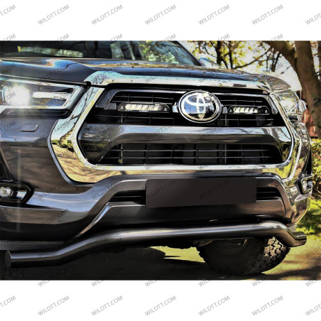 Barra LED Lazer Linear P/ Grelha Radiador Toyota Hilux 2020+ - WildTT