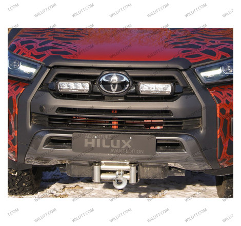 Barra LED Lazer Triple-R P/ Griglia Radiatore Toyota Hilux Invincible 2021+ - WildTT