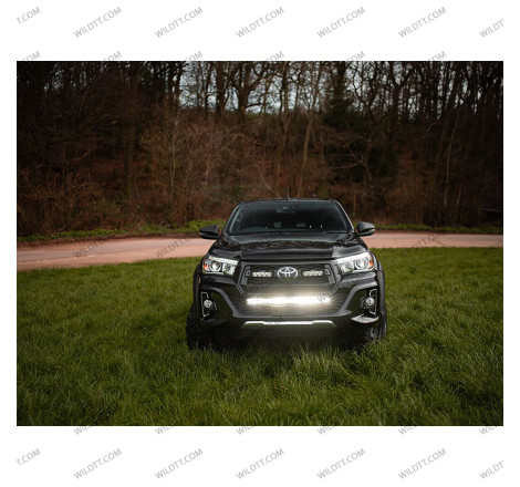 Barra LED Lazer Triple-R P/ Rejilla Inferior Toyota Hilux 2016-2020 - WildTT