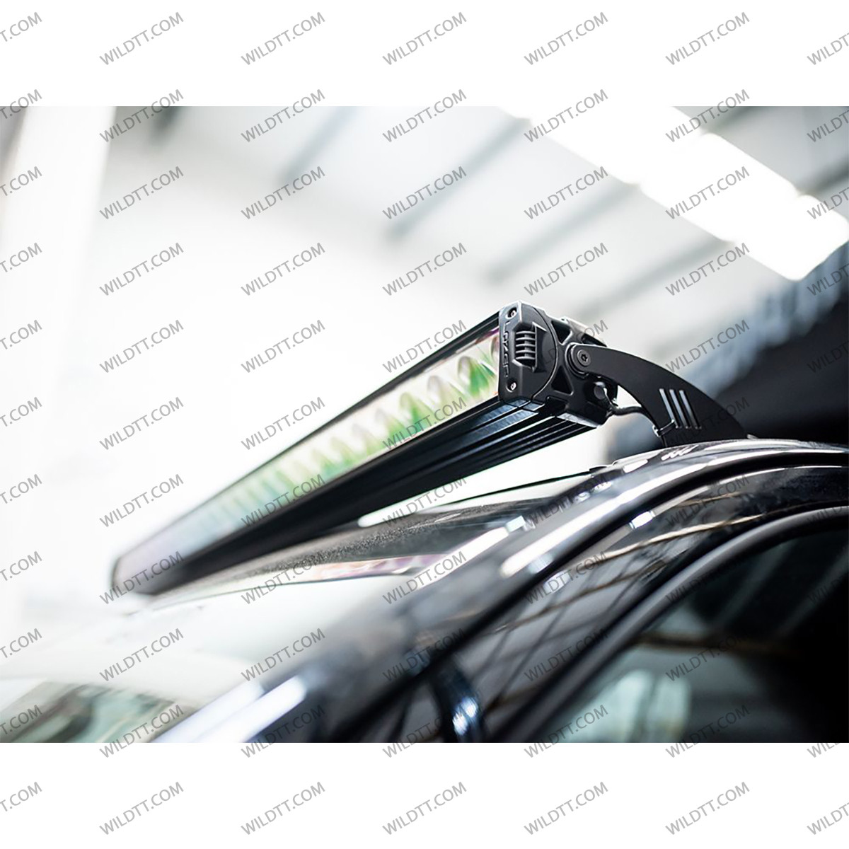 Barra LED Lazer Linear P/ Tejadilho S/ Barras de Tejadilho Toyota Hilux 2016-2026 - WildTT