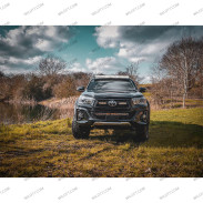 Barra LED Lazer Linear P/ Tejadilho S/ Barras de Tejadilho Toyota Hilux 2016-2026 - WildTT