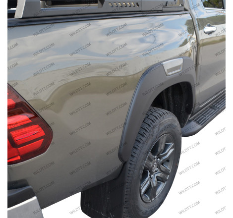 Aletines Invincible Style Toyota Hilux DC 2005-2011 - WildTT