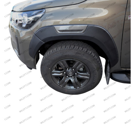 Aletines Invincible Style Toyota Hilux DC 2005-2011 - WildTT