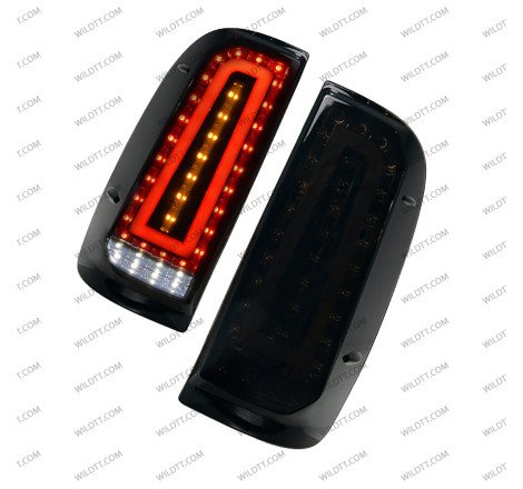 Pilotos Traseros Ahumados LED Toyota Hilux 2005-2016 - WildTT