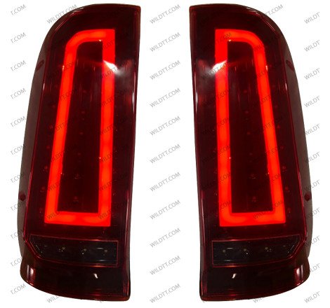 Pilotos Traseros Ahumados LED Toyota Hilux 2005-2016 - WildTT