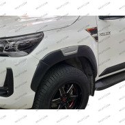 Parafanghi Invincible Style Toyota Hilux DC 2011-2016 - WildTT