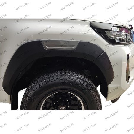 Kotflügelverbreiterungen Invincible Style Toyota Hilux DC 2020-2026 - WildTT