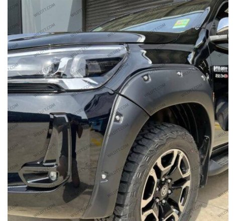 Kotflügelverbreiterungen OFF-Road Toyota Hilux DC 2020-2026 - WildTT