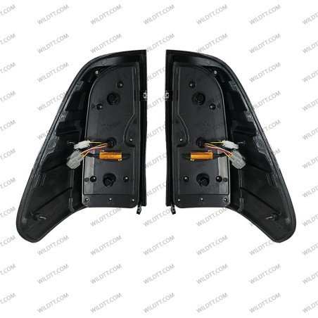 Farolins LED Fumados OEM Invincible Toyota Hilux 2016-2026 - WildTT