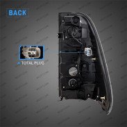 Pilotos Traseros Ahumados LED OEM Invincible Toyota Hilux 2016-2026 - WildTT