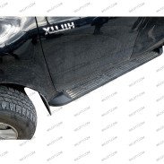 Estribos OEM Toyota Hilux DC 2016+ - WildTT