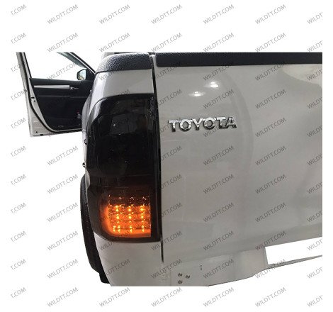 Feu Arrière à LED Fumé Toyota Hilux 2016-2026 - WildTT