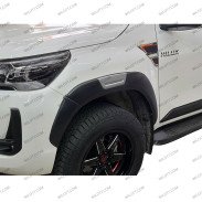 Aletines Invincible Style Toyota Hilux EC 2020+ - WildTT